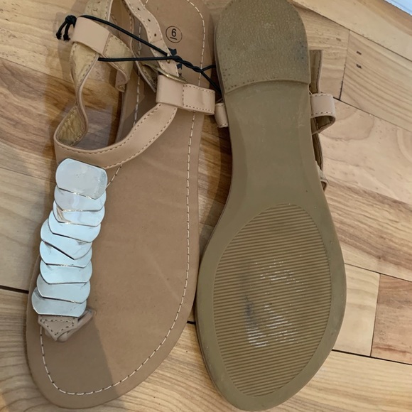 NYC Sandals - Picture 9 of 9